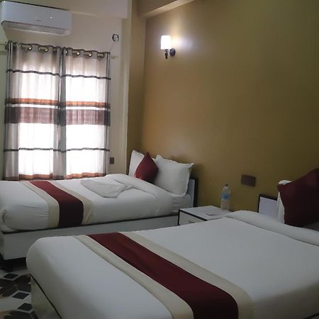 Hotel Flycatcher Chitwan- A Jungle Safari Home Sauraha Esterno foto