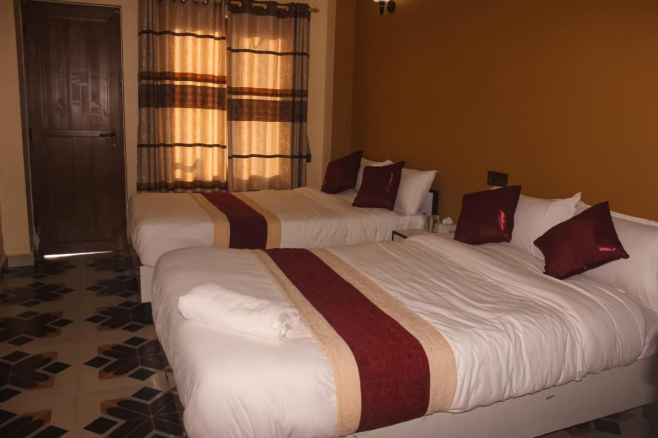 Hotel Flycatcher Chitwan- A Jungle Safari Home Sauraha Esterno foto
