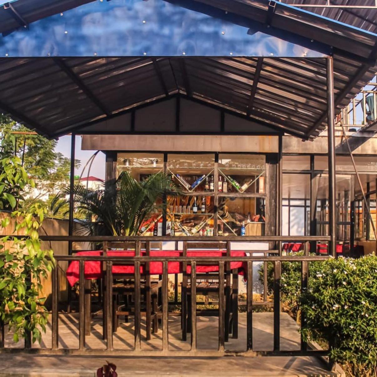 Hotel Flycatcher Chitwan- A Jungle Safari Home Sauraha Esterno foto
