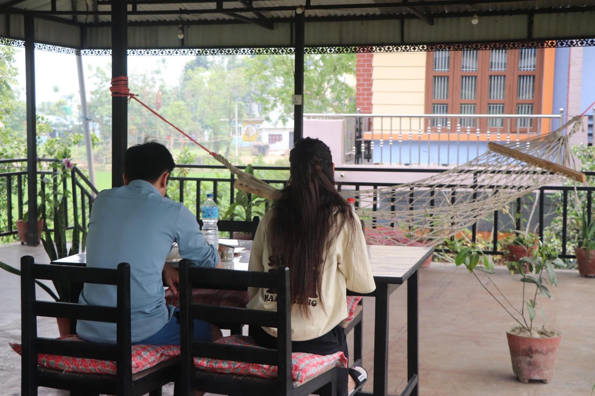 Hotel Flycatcher Chitwan- A Jungle Safari Home Sauraha Esterno foto
